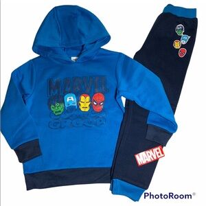 NWT Marvel 2pc Fleece Hoodie Jogger Set Size 5